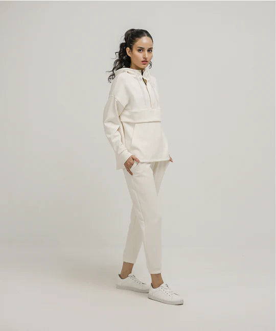 Stylish and Comfortable - Perfect Tracksuit for Women Seeking Effortless style