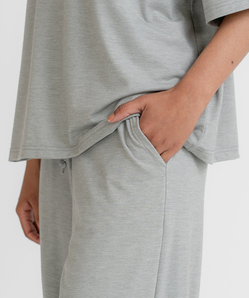 Women's LuxeLight Straight Fit Pants