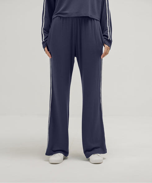 Women's LuxeStretch Cropped Set